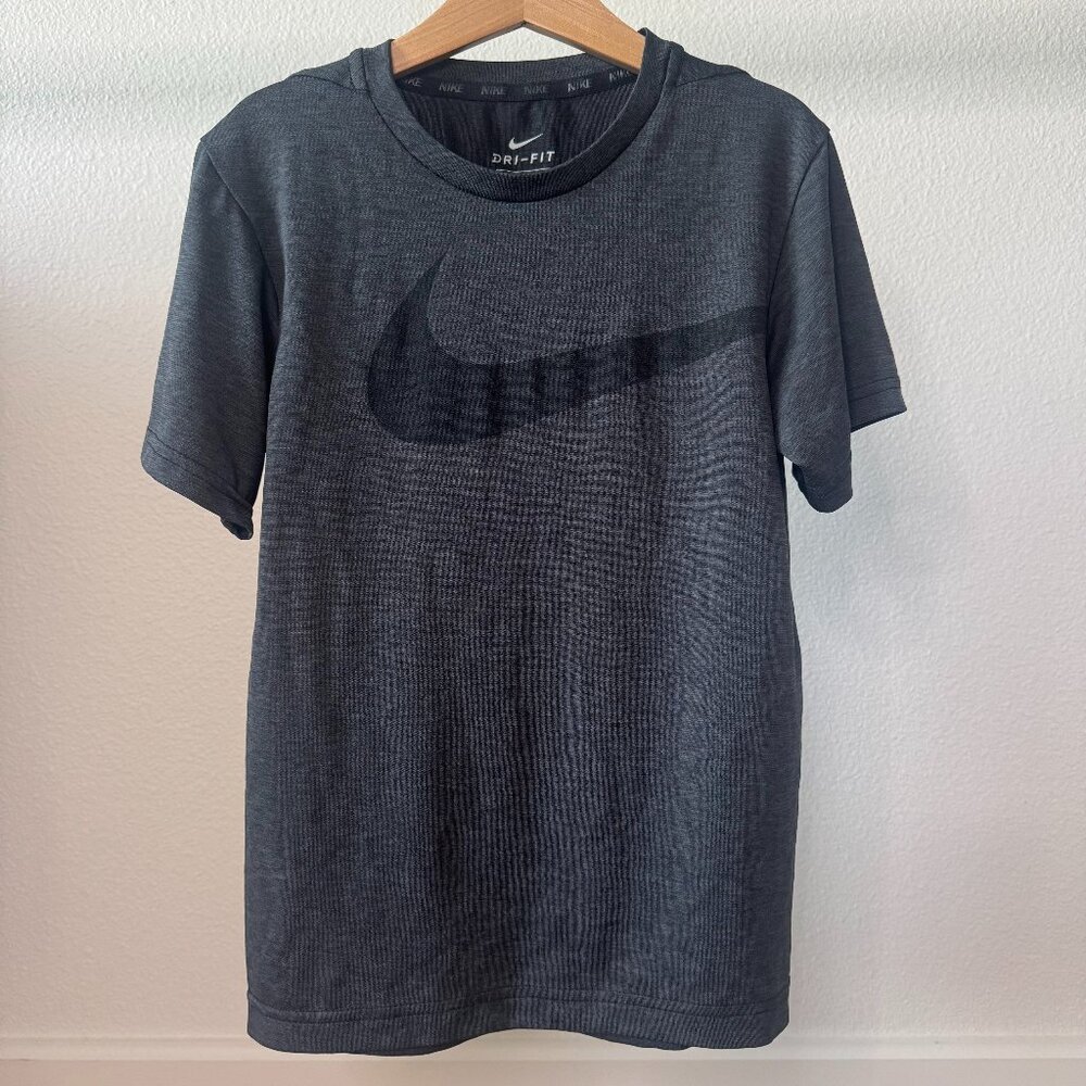 Nike Dri-FIT Tee Youth Small • Dark Gray Black Swoosh • Athletic Training Shirt